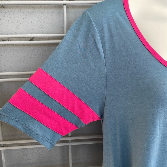 LulaRoe Colorblock Perfect T High Low Top - Picture 4 of 11